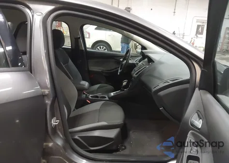 2014 Ford Focus Se z USA, uszkodzony, nr VIN 1FADP3K26EL188418